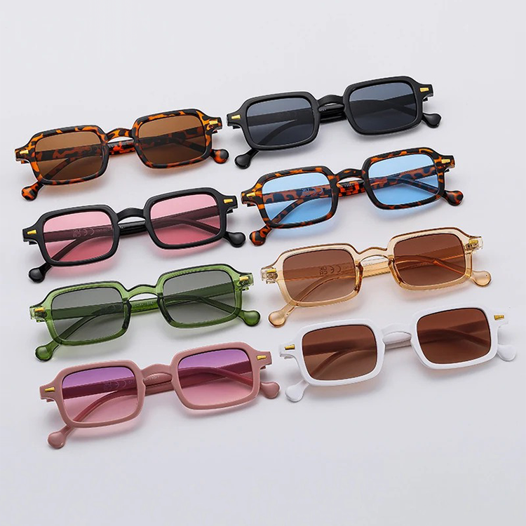 Retro Square Tortoiseshell Sunglasses for Women