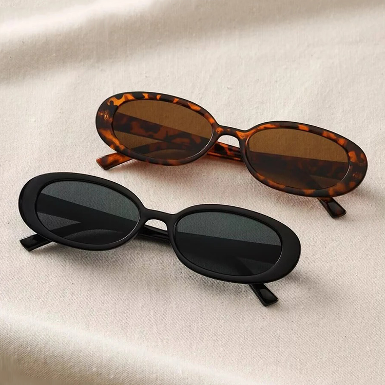 Retro Oval Tortoiseshell Sunglasses for Women