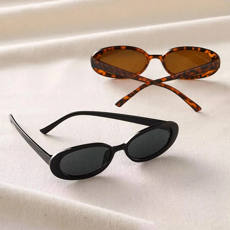 Retro Oval Tortoiseshell Sunglasses for Women