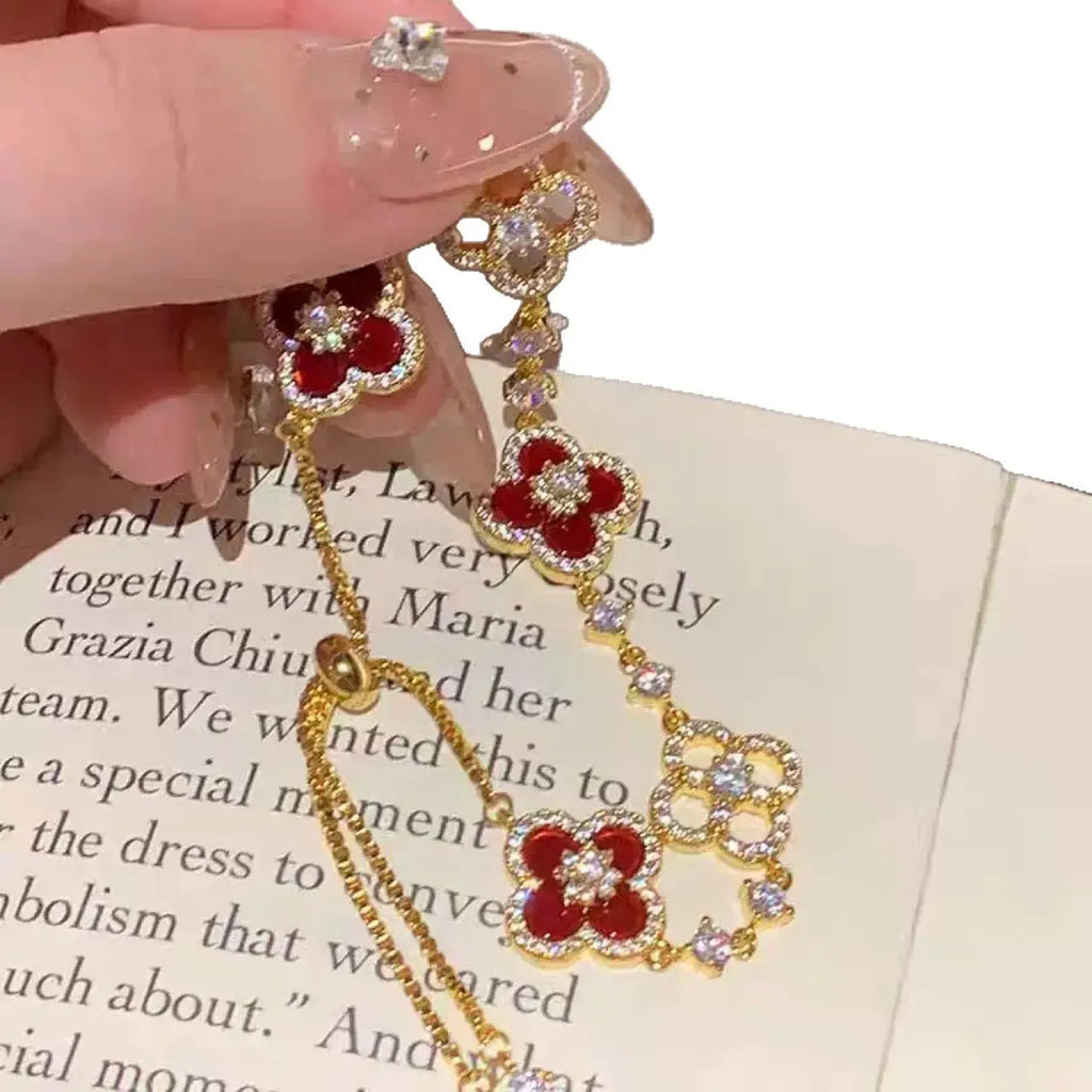 Elegant Clover Charm Bracelet with Sparkling Crystal